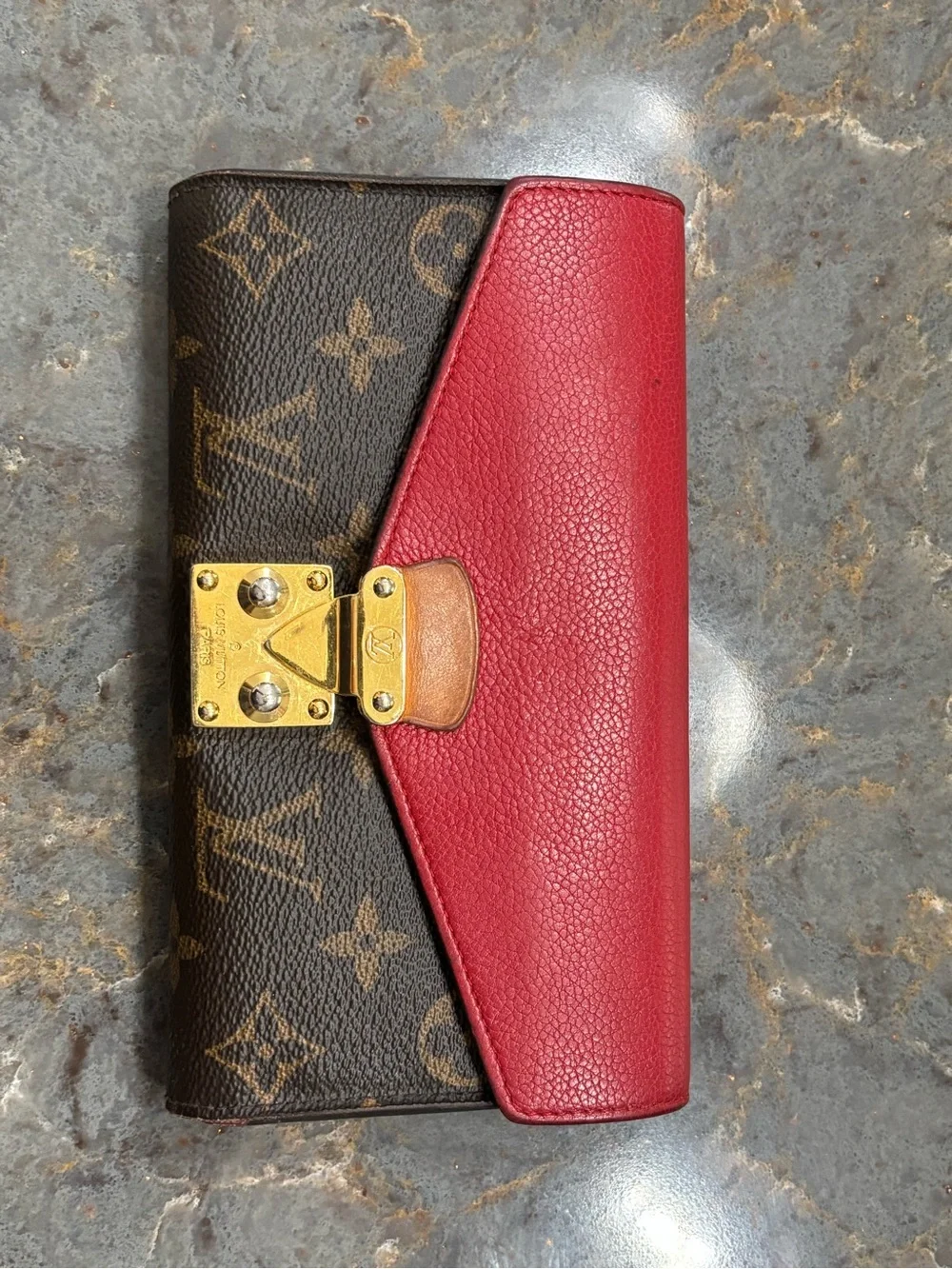 Louis Vuitton signature lv